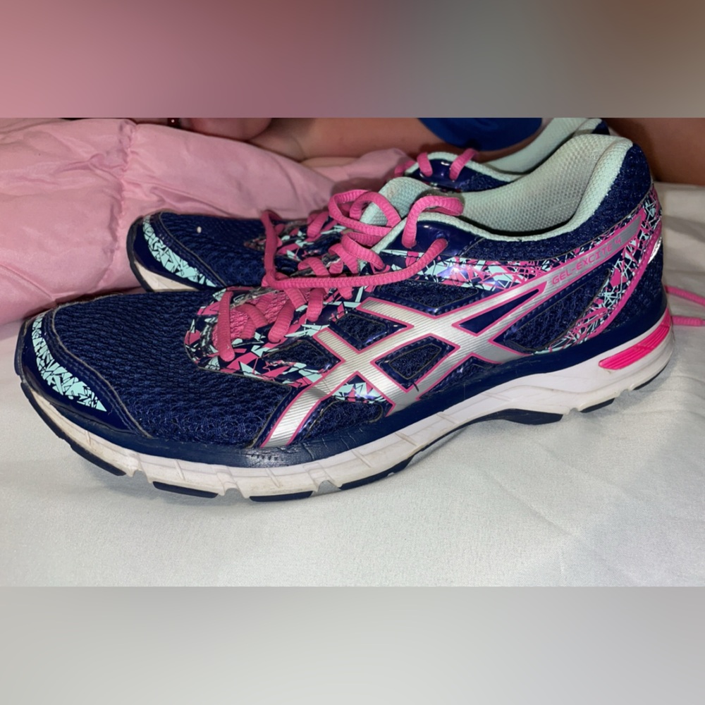 Women’s Asics Gel